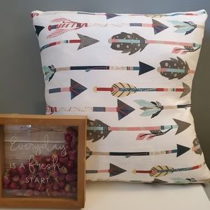 Set of 2 20x20Arrows Away!Decorative Pillow Covers